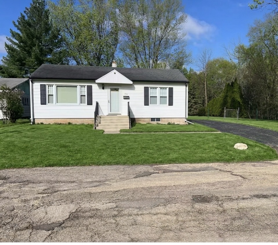 550 N Waddell Avenue, Freeport, IL