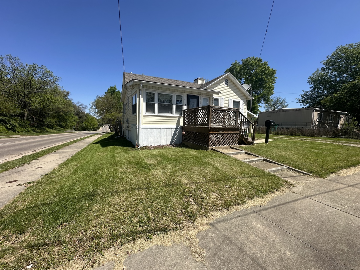 102 E GROVE Street, Streator, IL