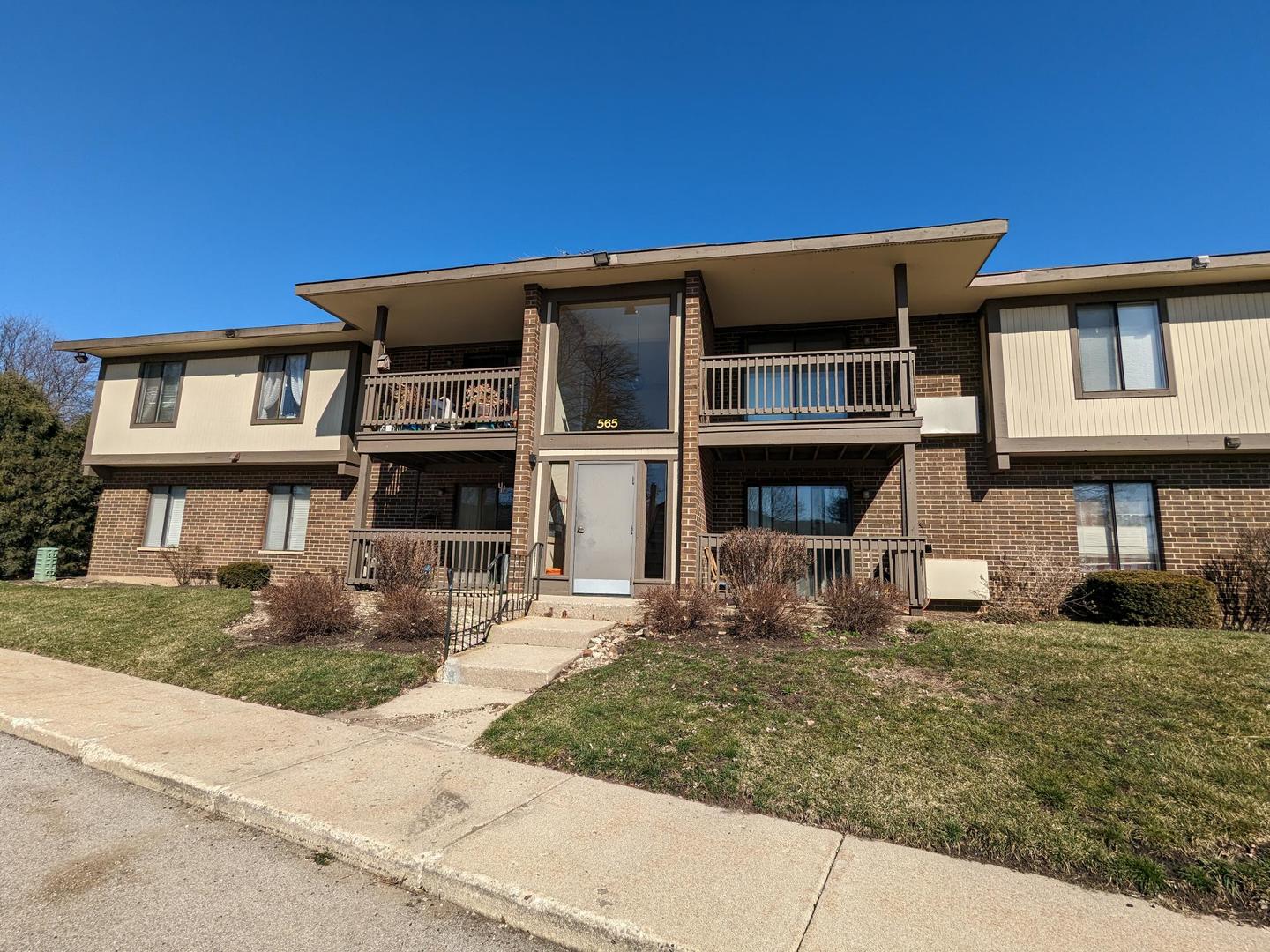 565 Somerset Lane #7, Crystal Lake, IL
