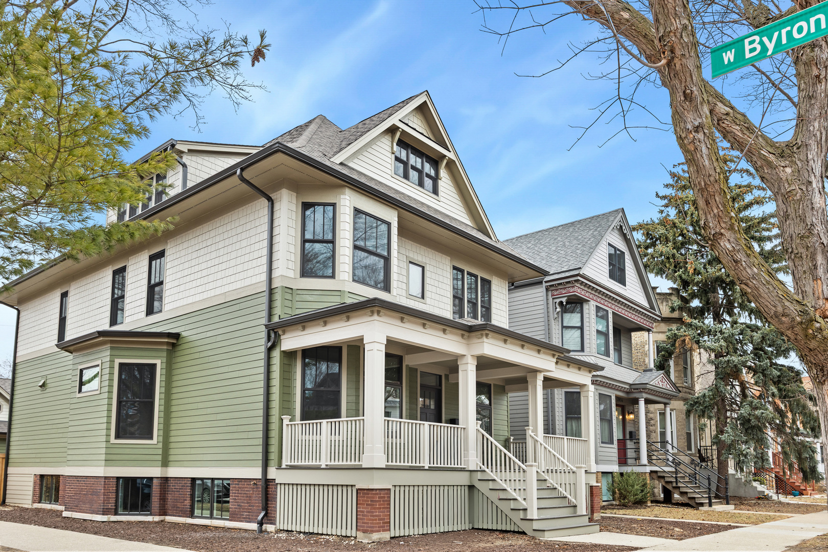 3902 N Hamilton Avenue, Chicago, IL