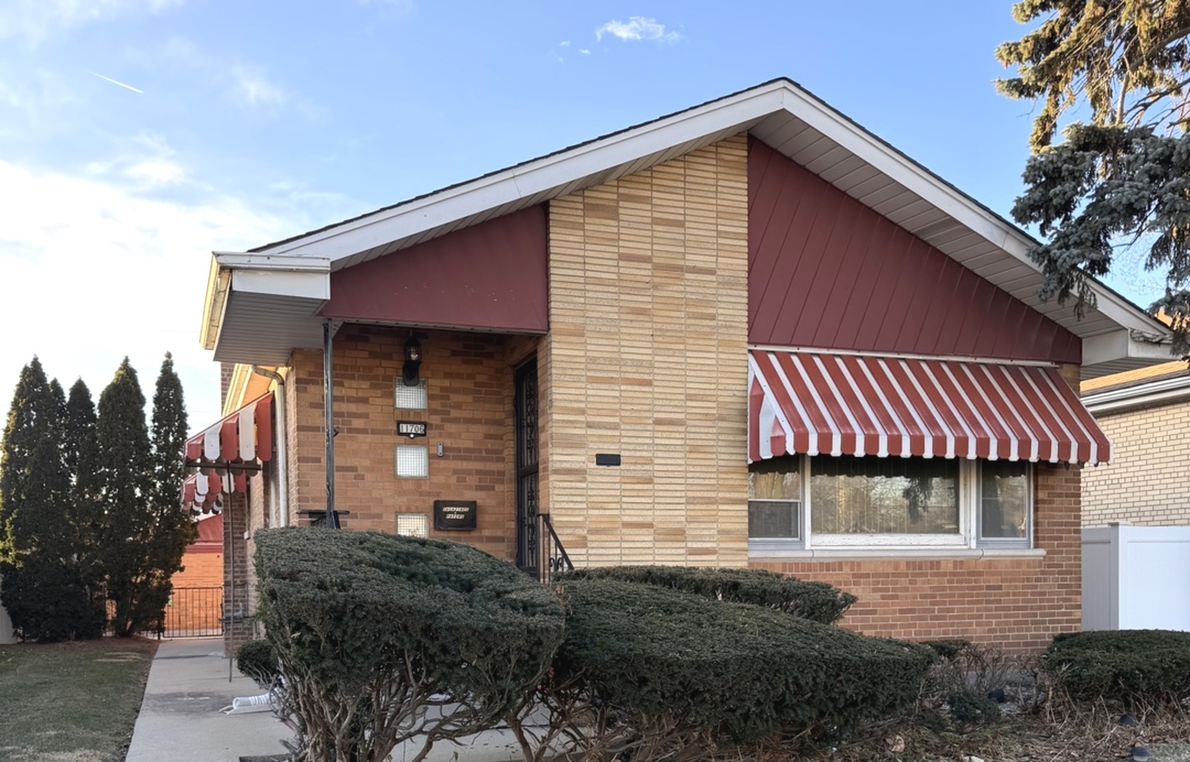 11706 S Artesian Avenue, Chicago, IL