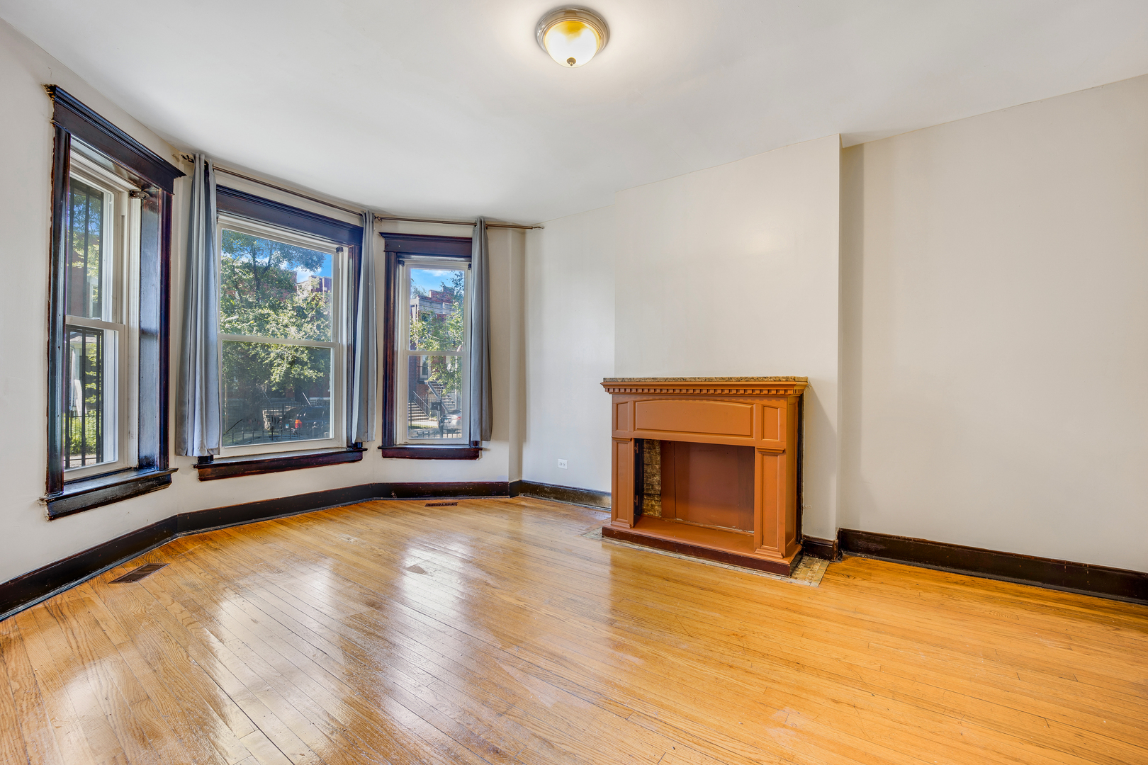 2714 W LEXINGTON Street, Chicago, IL