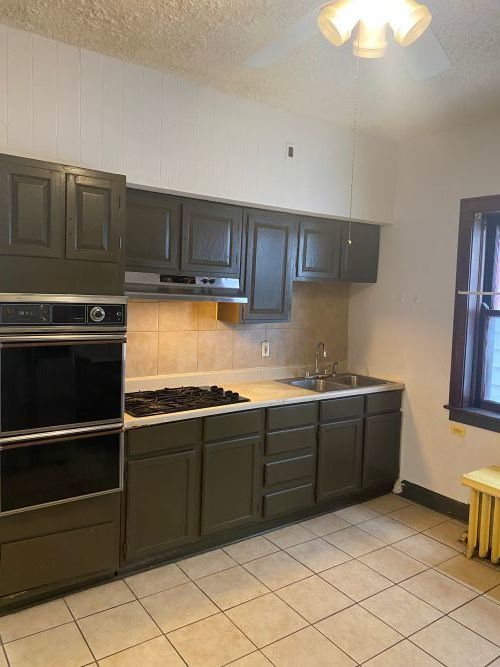 10214 S State Street, Chicago, IL