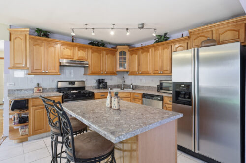 329 E Myrick Avenue, Addison, IL