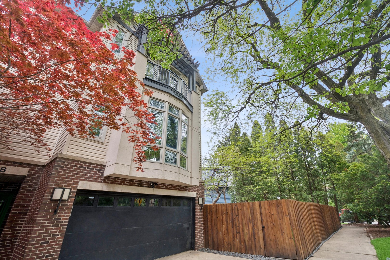 3708 N Kenneth Avenue, Chicago, IL