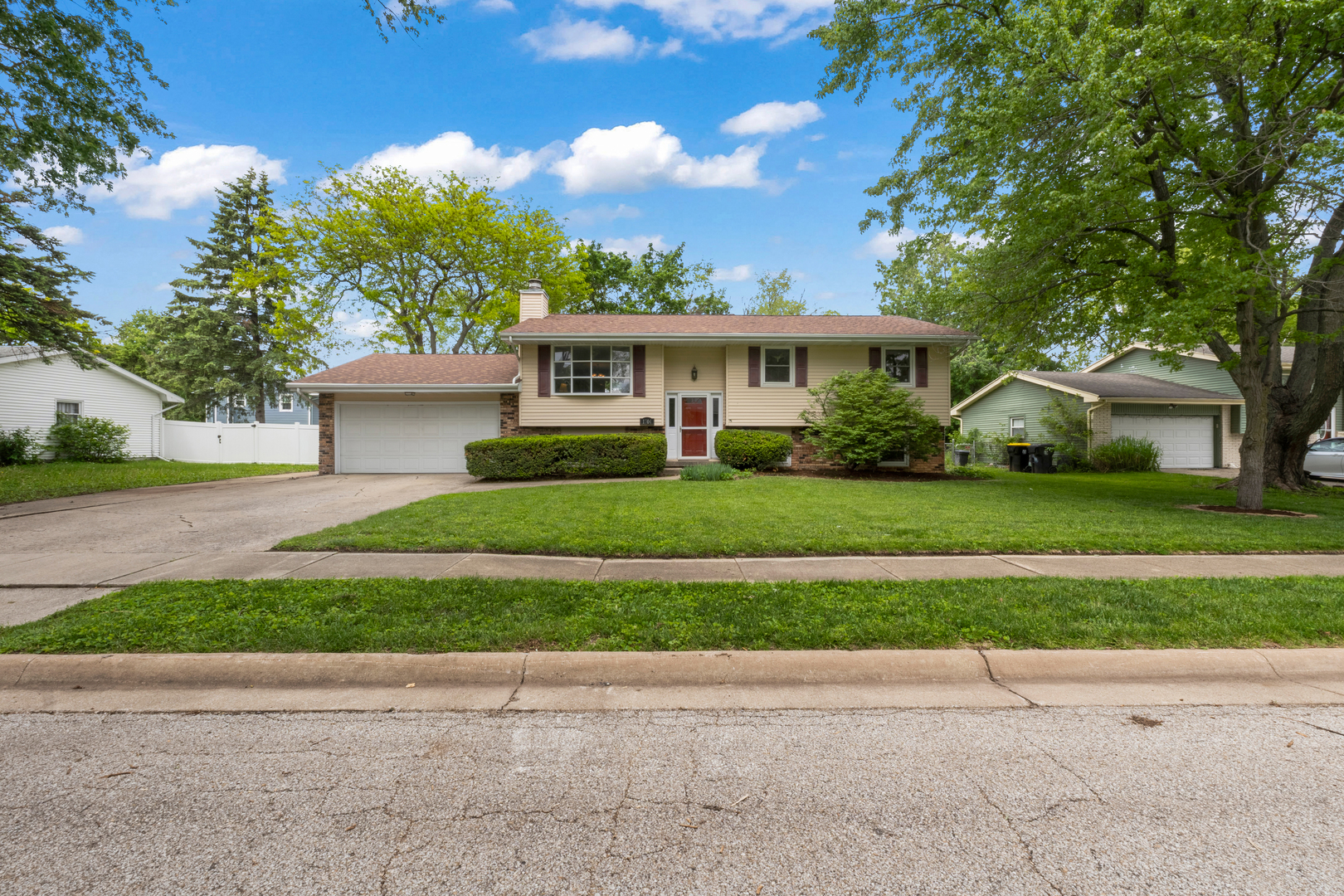 1704 Dunray Lane, Normal, IL