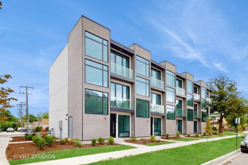 6344 Hennings Court, Morton Grove, IL