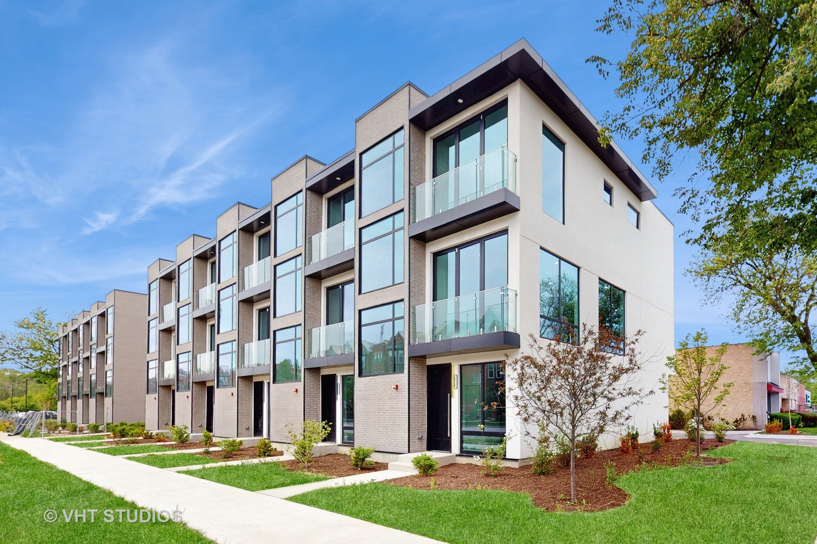 6344 Hennings Court, Morton Grove, IL