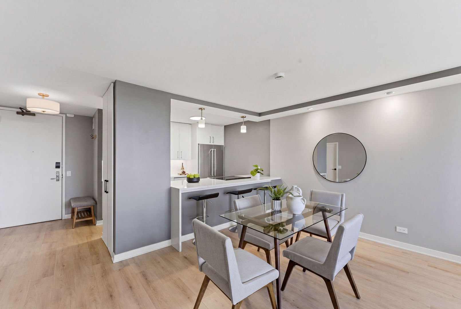 2500 N Lakeview Avenue #903, Chicago, IL