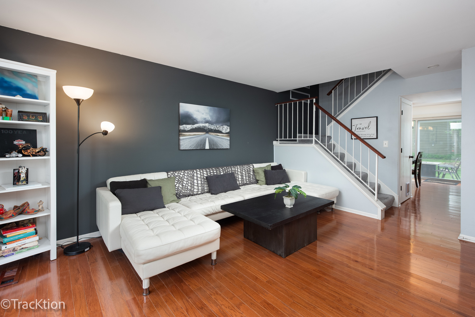 17 Peach Tree Lane, Westmont, IL