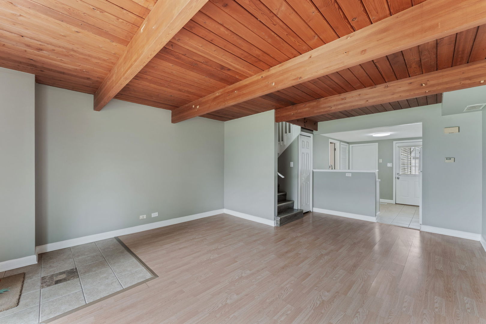 485 Meadow Green Lane, Round Lake Beach, IL