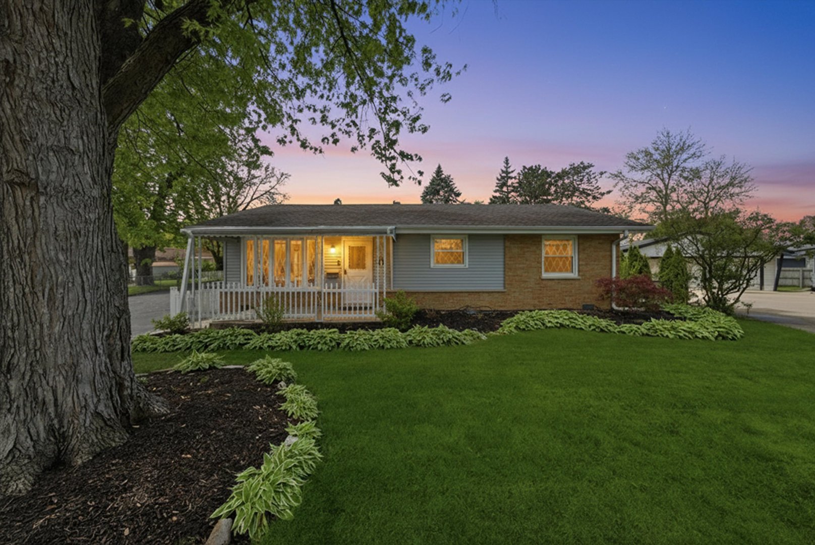 13000 Crescent Court, Crestwood, IL