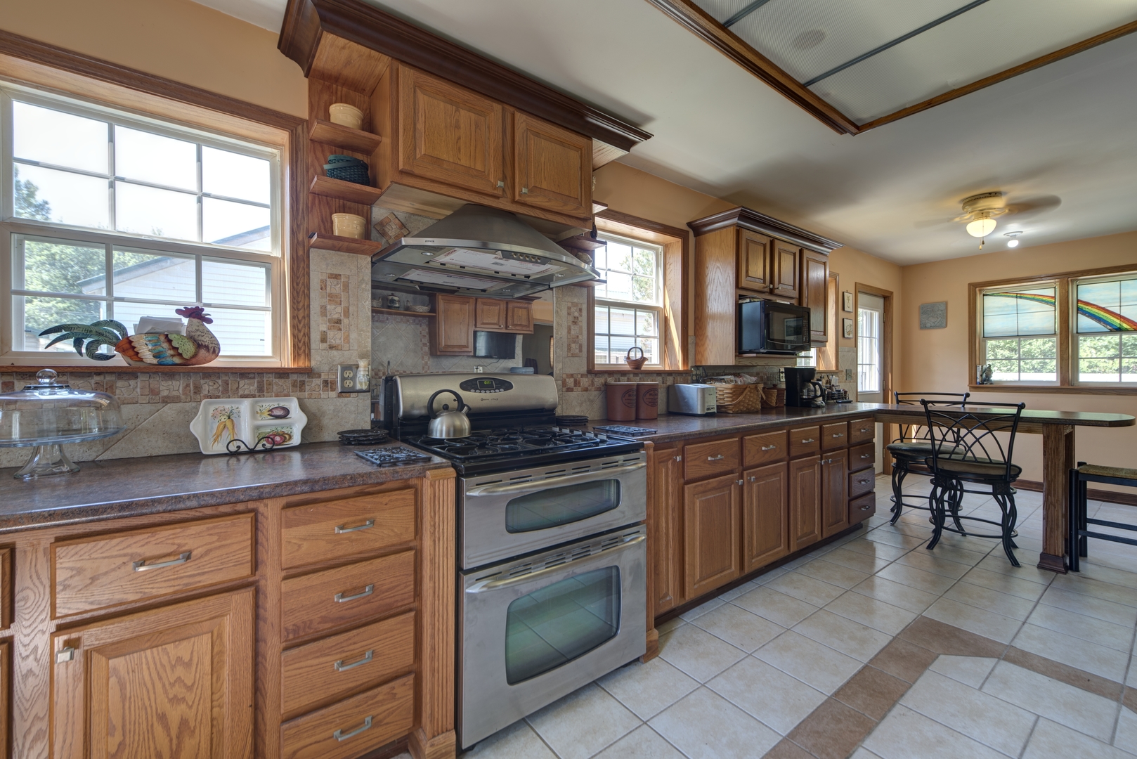 17049 W Edwards Road, Antioch, IL