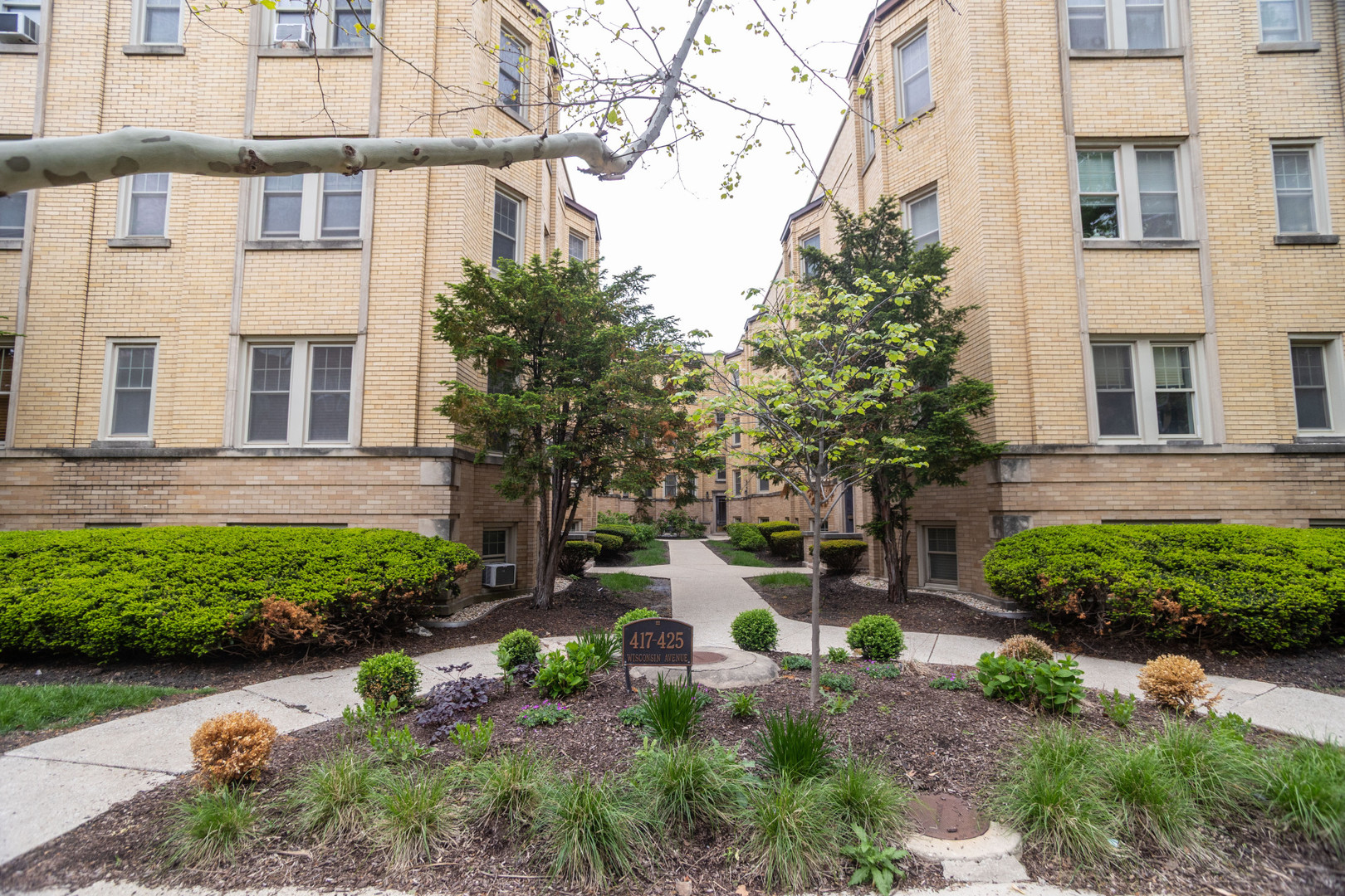 417 Wisconsin Avenue #1E, Oak Park, IL