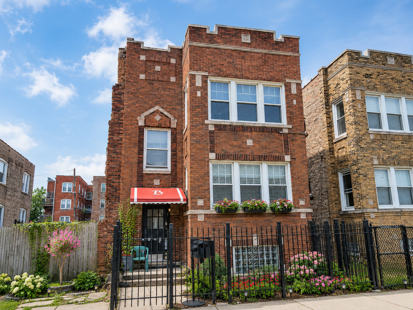 4349 W Flournoy Street, Chicago, IL
