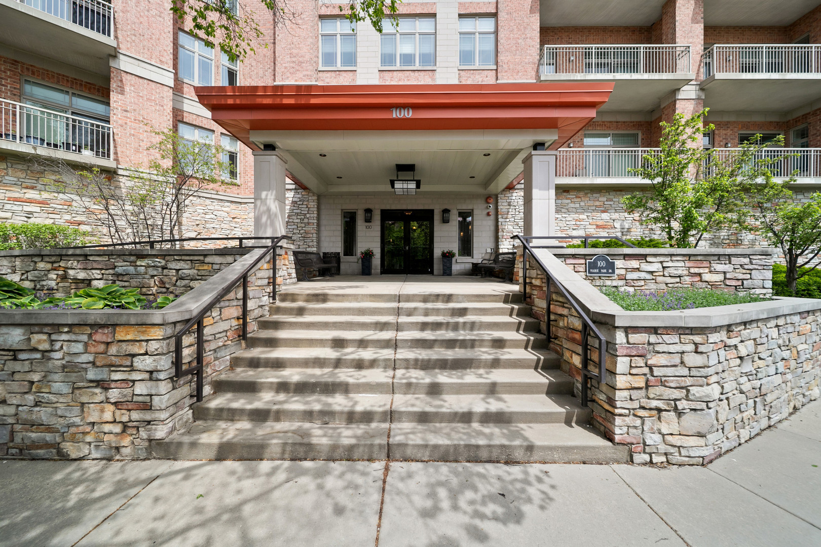 100 PRAIRIE PARK Drive #709, Wheeling, IL