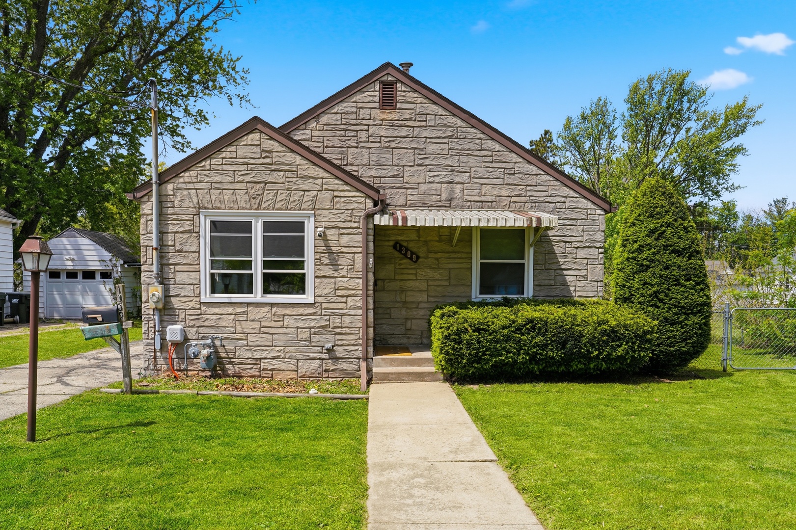 1309 8th Avenue, Sterling, IL