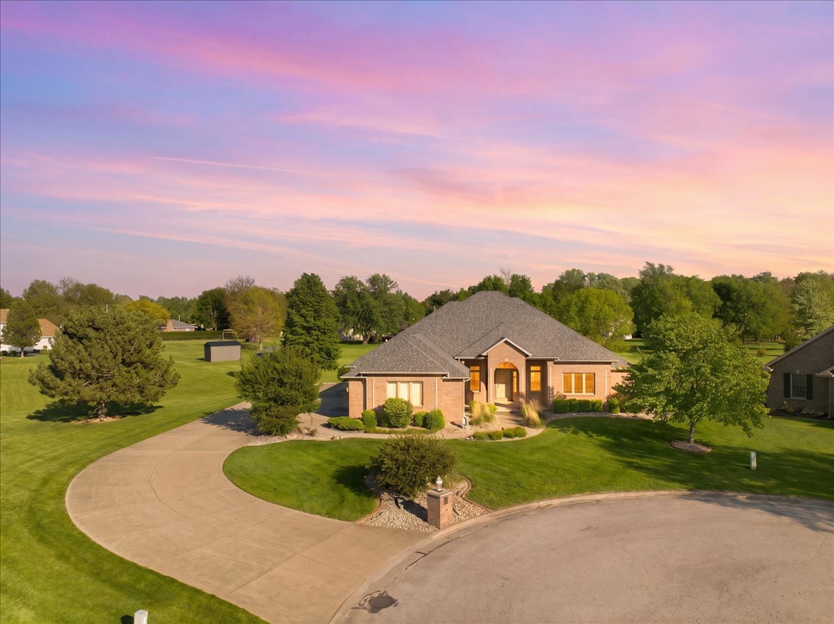 30 Canterbury Court, Fairbury, IL