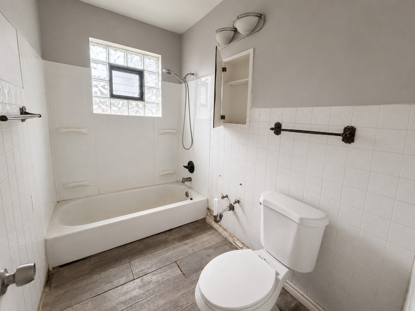 3724 Saint Paul Avenue, Bellwood, IL