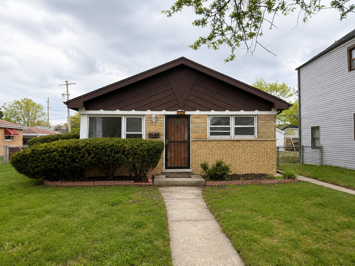 3724 Saint Paul Avenue, Bellwood, IL