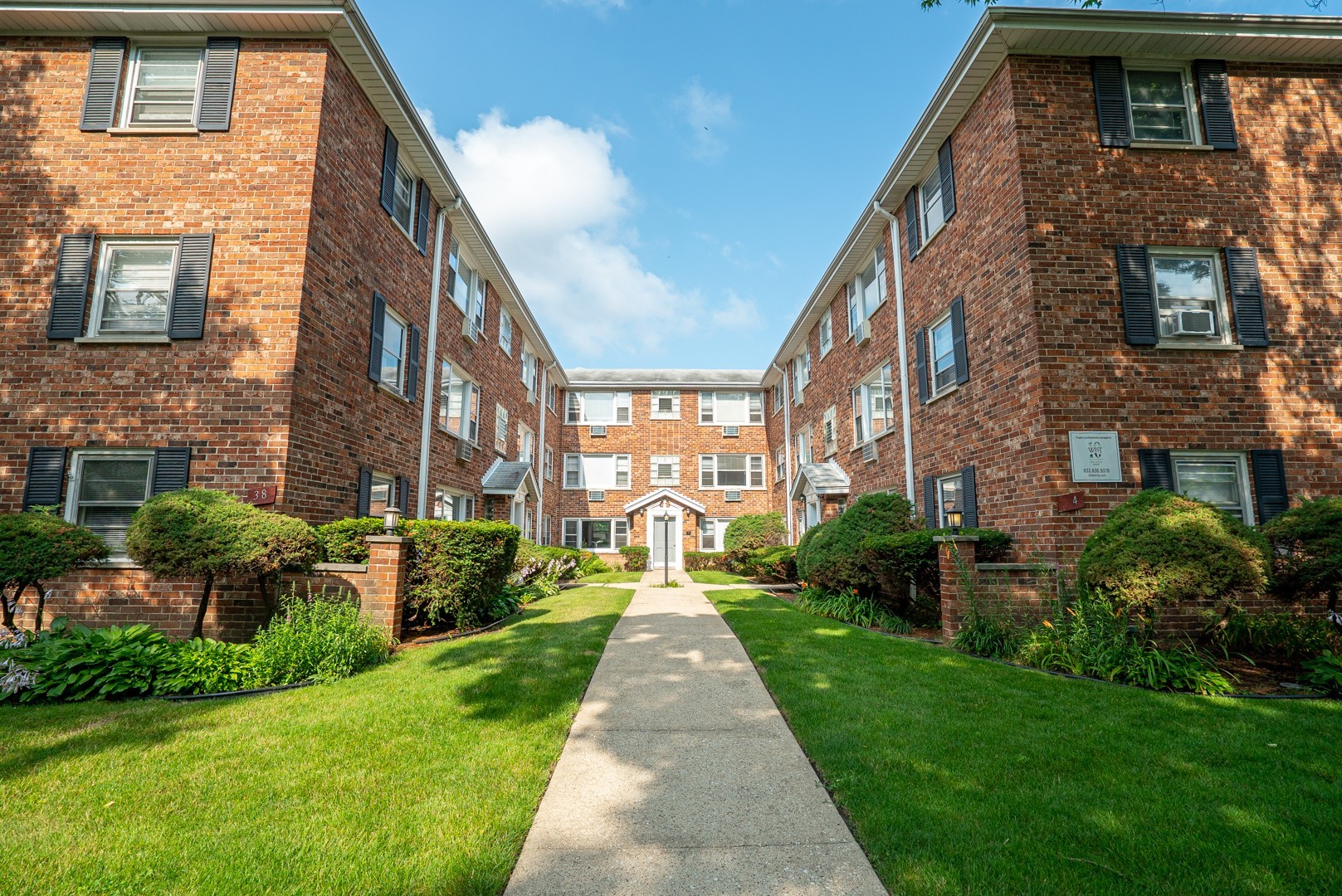 38 S Waiola Avenue #3, La Grange, IL