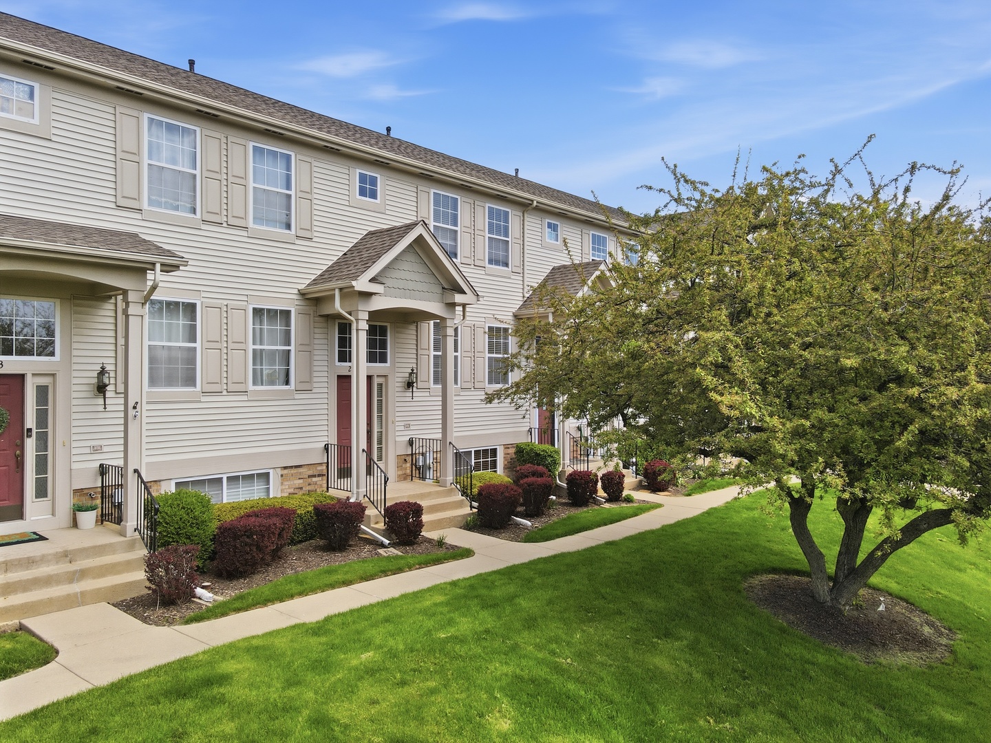 2865 N Augusta Drive, Wadsworth, IL