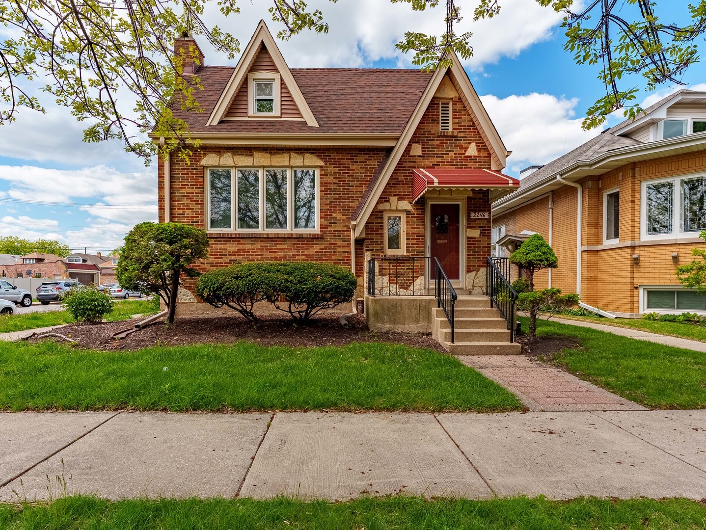 2246 Clinton Avenue, Berwyn, IL