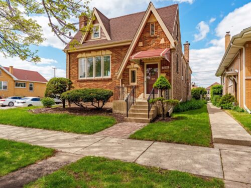 2246 Clinton Avenue, Berwyn, IL