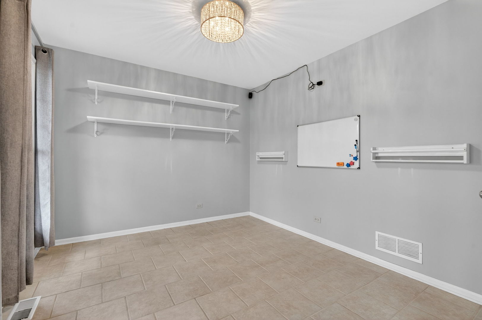 1311 Meadow Lane, North Aurora, IL