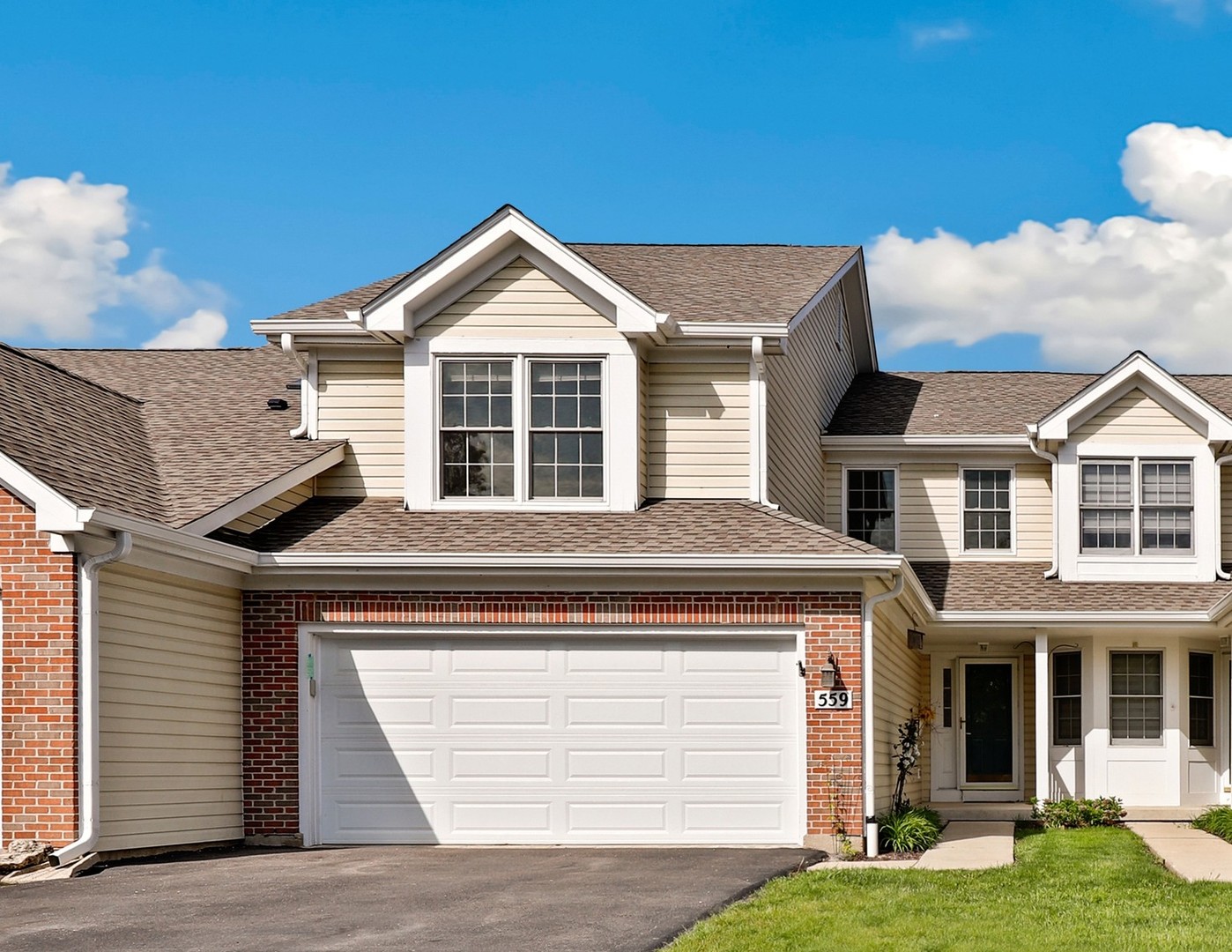 559 Bradbury Lane, Geneva, IL