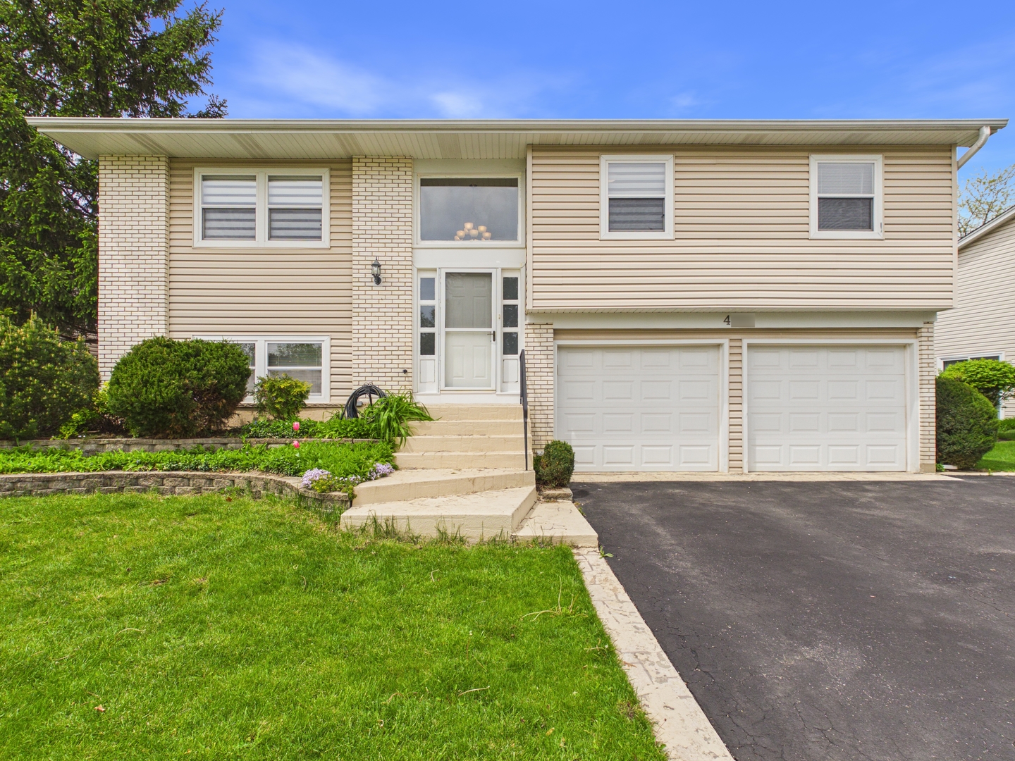 4360 Mumford Drive, Hoffman Estates, IL