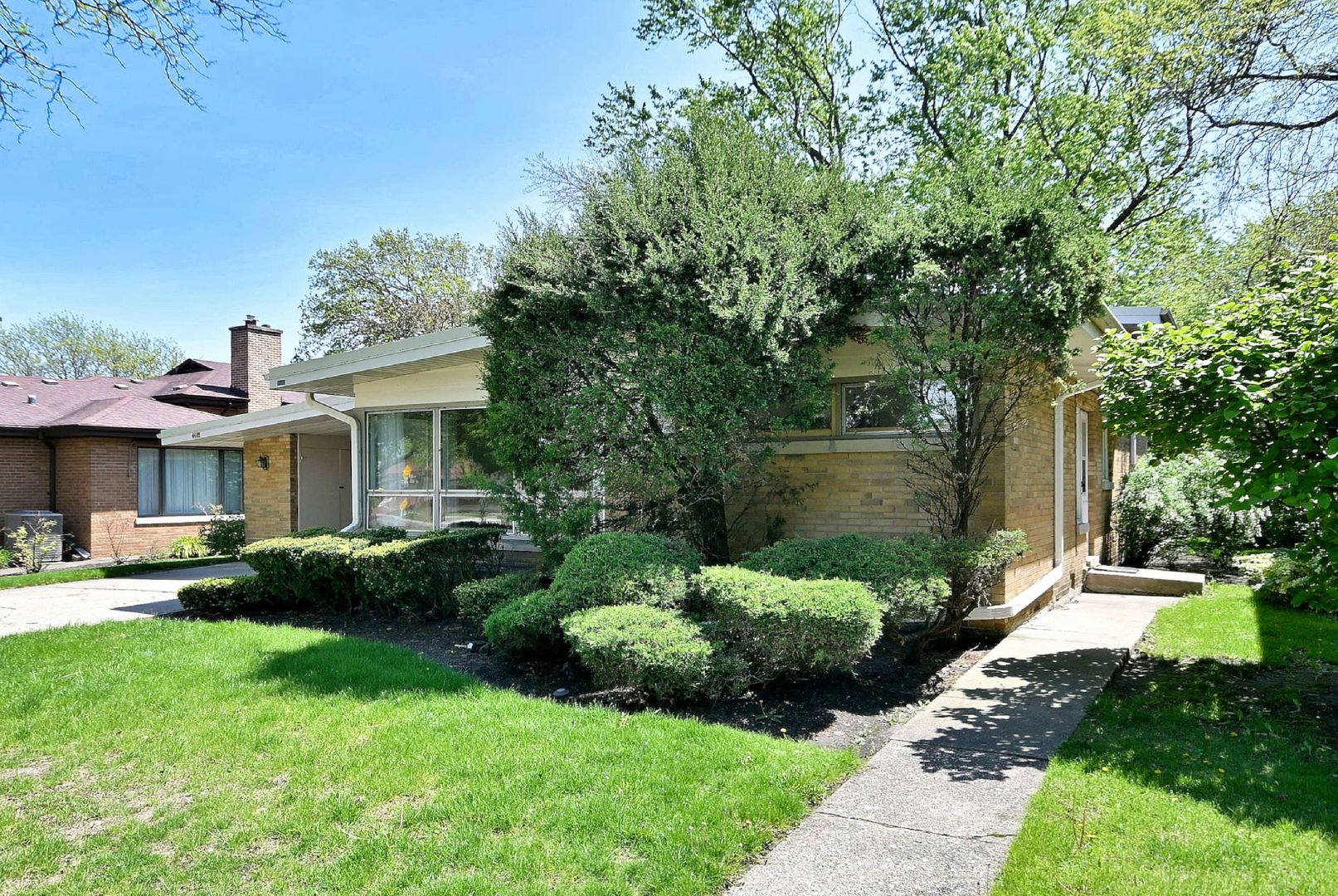 4409 W Lunt Avenue, Lincolnwood, IL