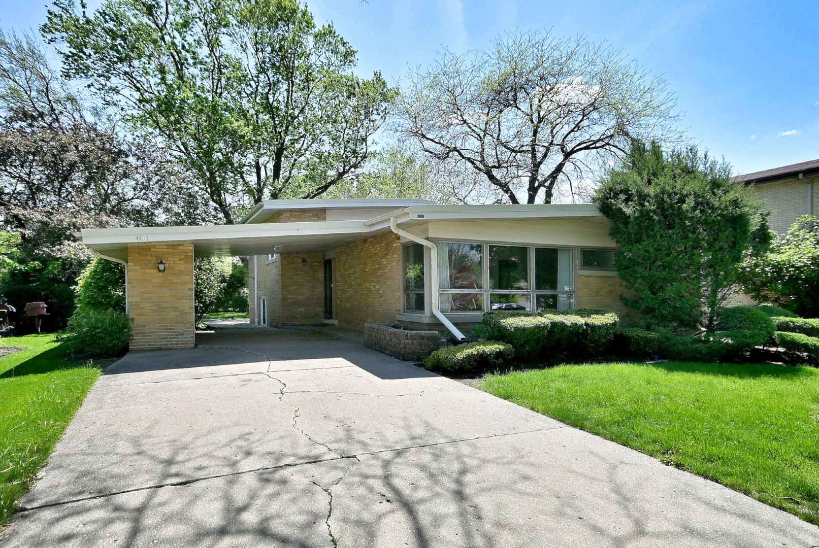 4409 W Lunt Avenue, Lincolnwood, IL