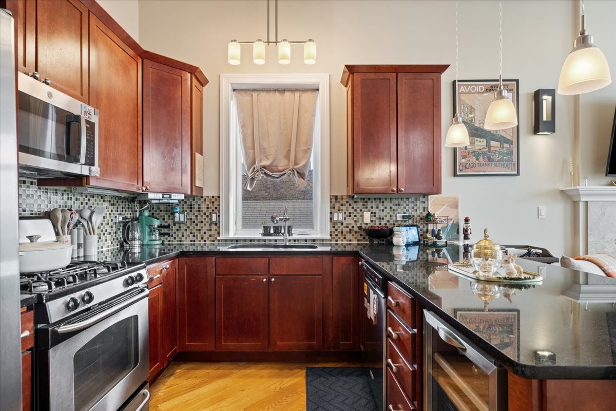 1541 N Artesian Avenue #3, Chicago, IL