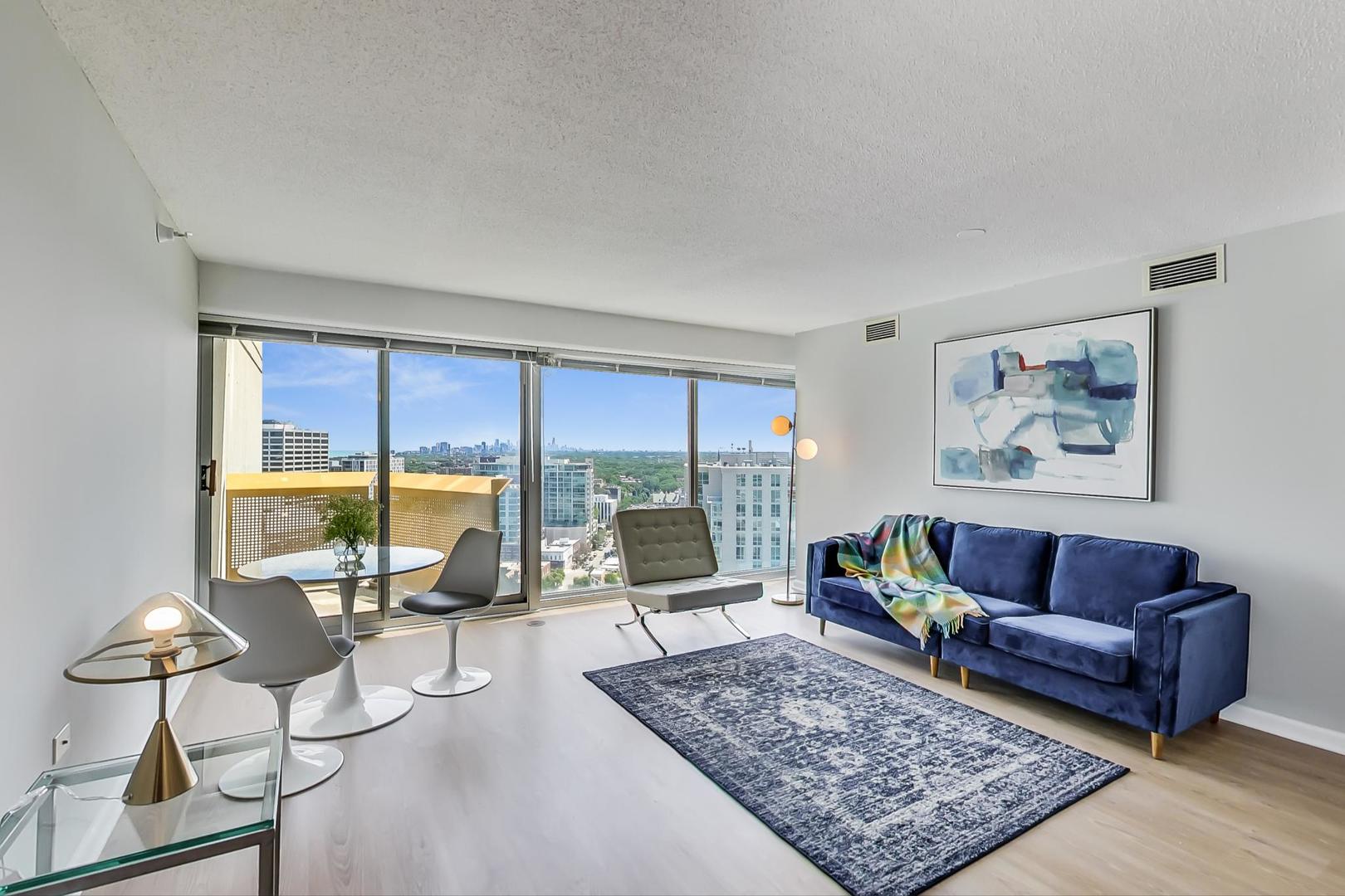 1720 Maple Avenue #2070, Evanston, IL