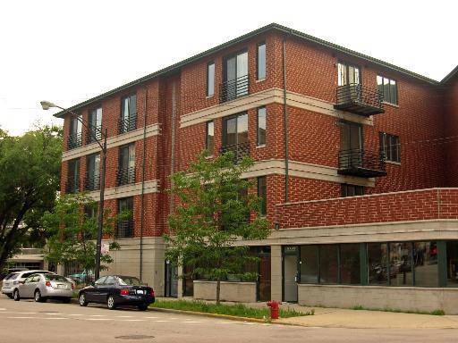 842 N Racine Avenue #202, Chicago, IL