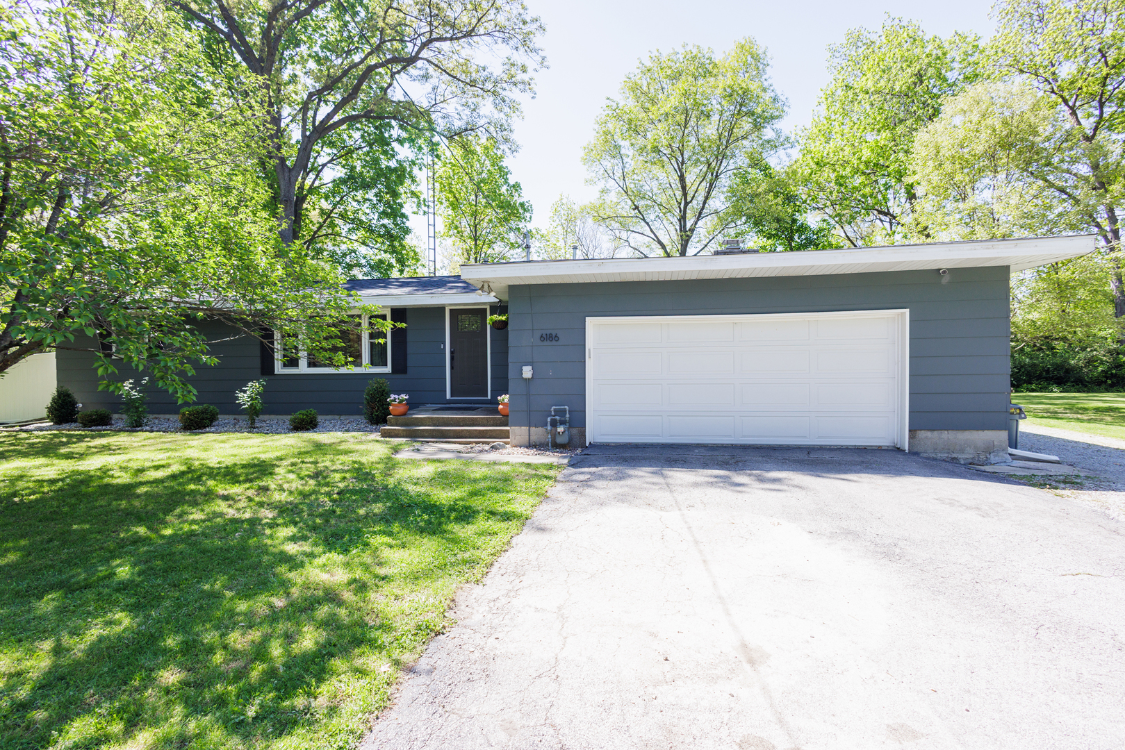 6186 E 260 S Road, St. Anne, IL