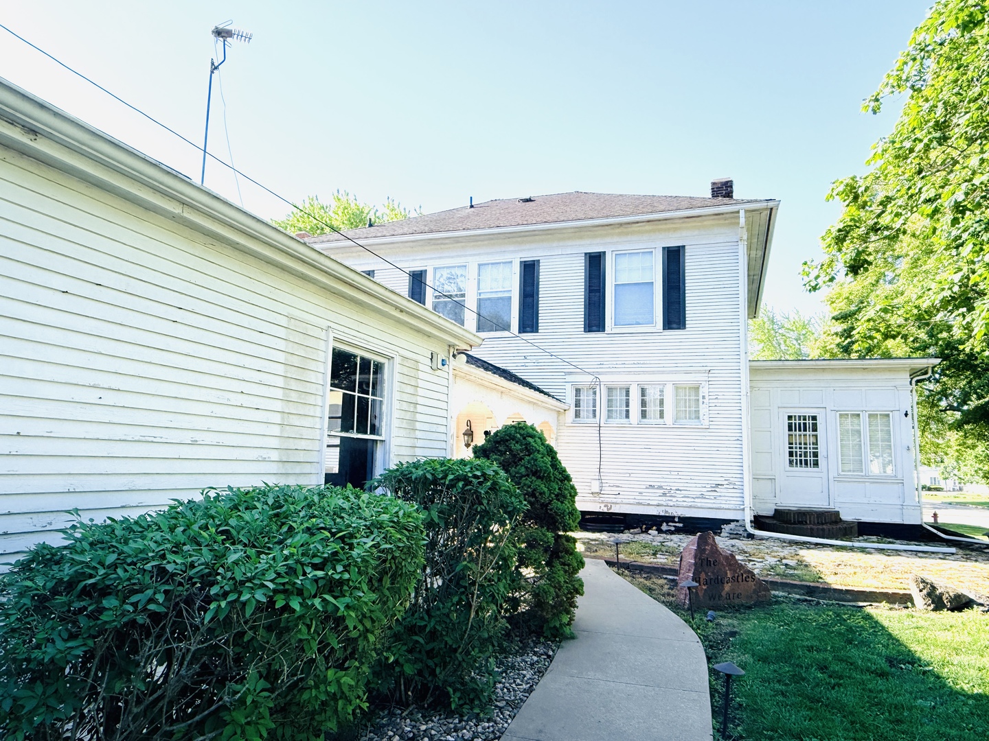 804 E Washington Street, Hoopeston, IL