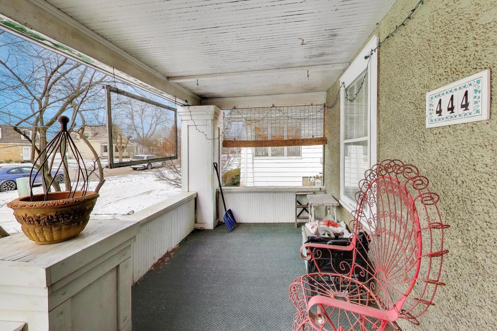 444 S Elmwood Drive, Aurora, IL