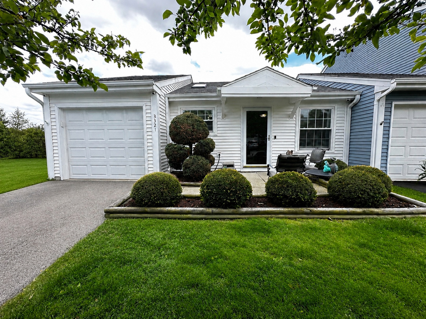 3321 Greenwich Lane, Island Lake, IL