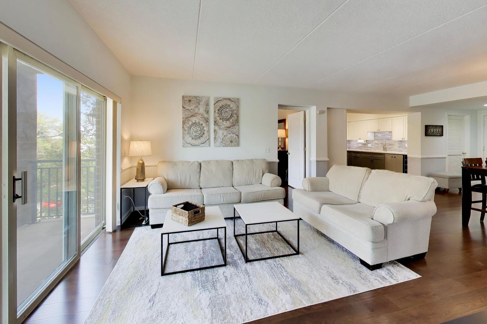 655 Perrie Drive #307, Elk Grove Village, IL