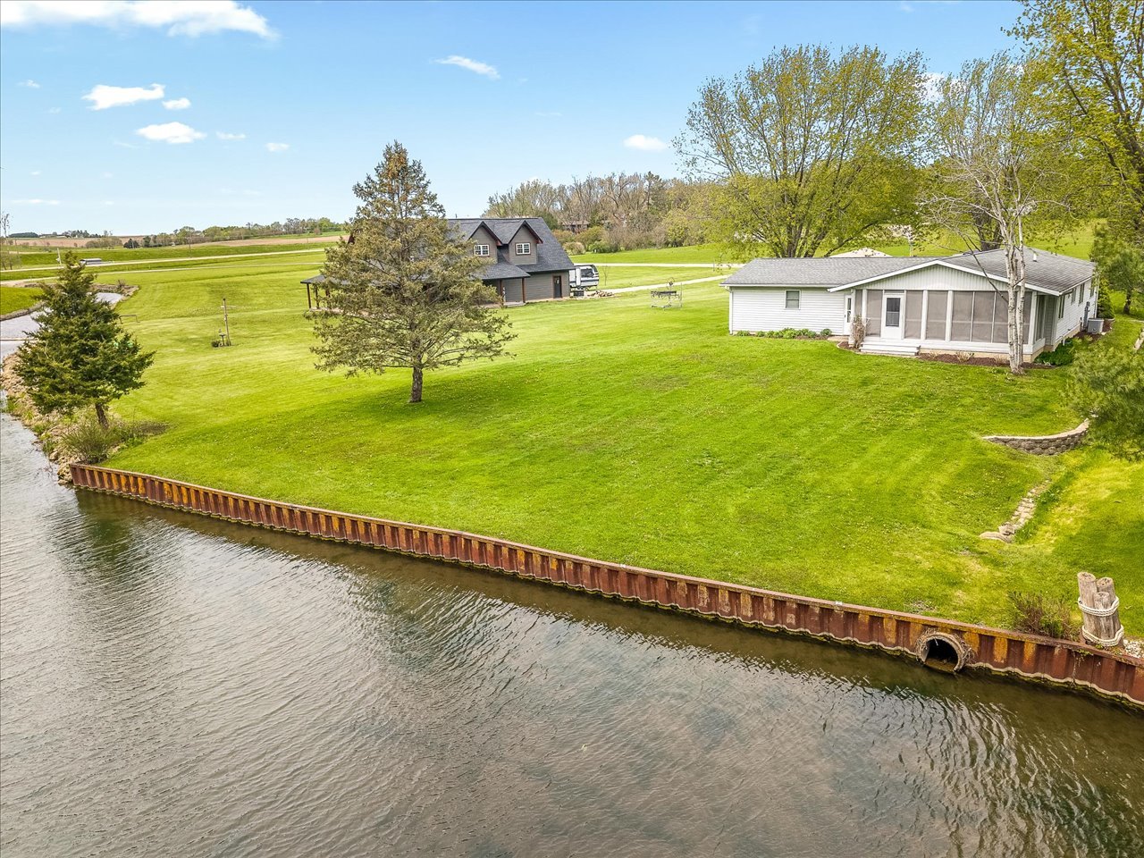 210 Lake Summerset Road, Davis, IL
