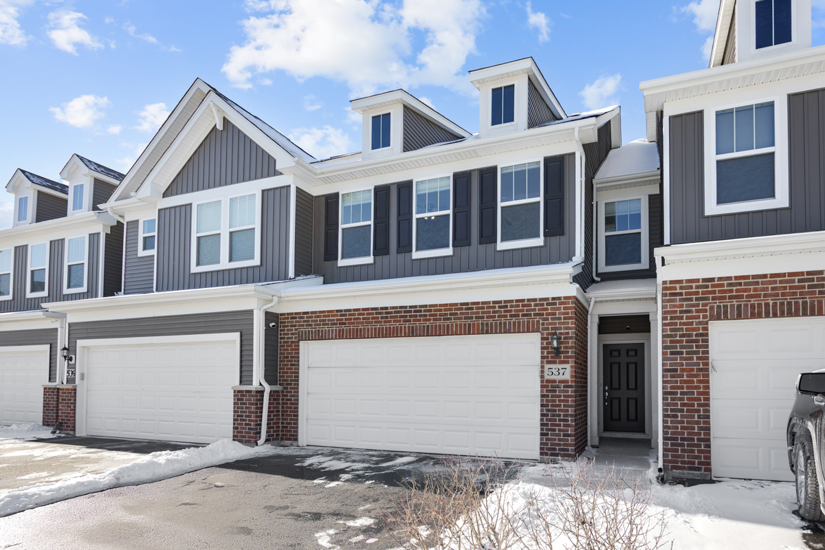 537 Watercress Drive, Aurora, IL