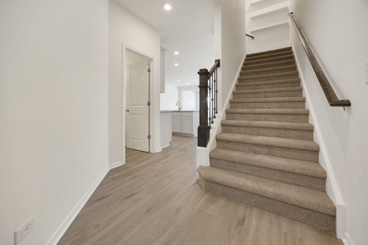 537 Watercress Drive, Aurora, IL
