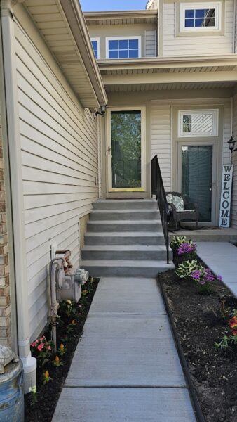 3623 Roanoke Avenue, Carpentersville, IL