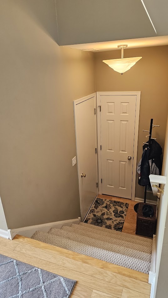 3623 Roanoke Avenue, Carpentersville, IL