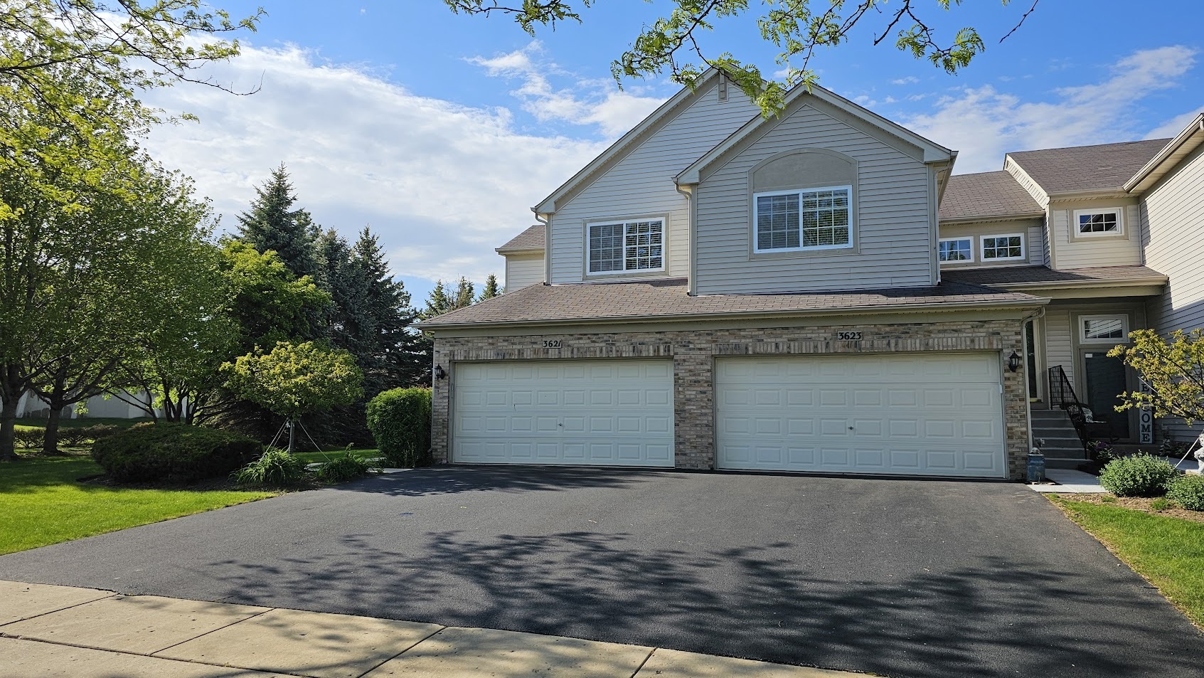 3623 Roanoke Avenue, Carpentersville, IL