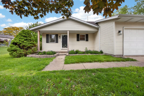 9 Timber View Drive, Bloomington, IL