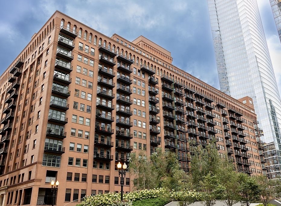 165 N CANAL Street #1404, Chicago, IL