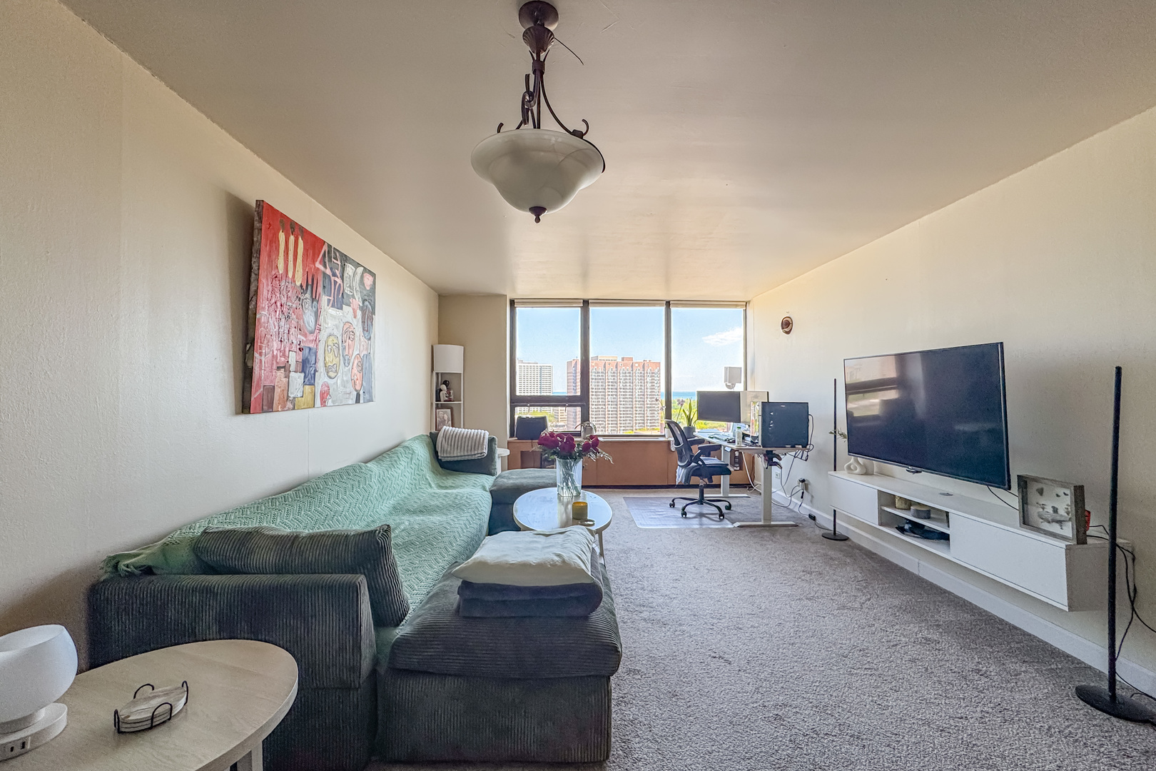 3930 N Pine Grove Avenue #1805, Chicago, IL